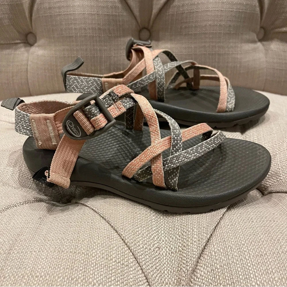 Chaco ZX/1 Ecotread sandals Gray and pink color way. Girls size 3. Waterproof